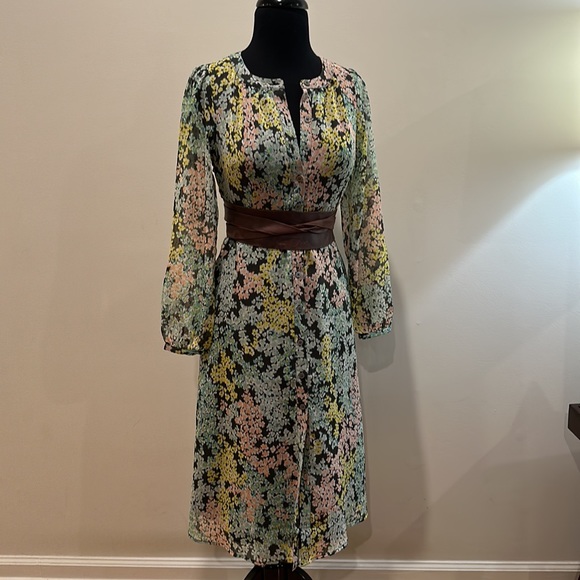 LOFT Spring Floral Button Front Dress in Pastels & Grey 00P - Picture 4 of 16